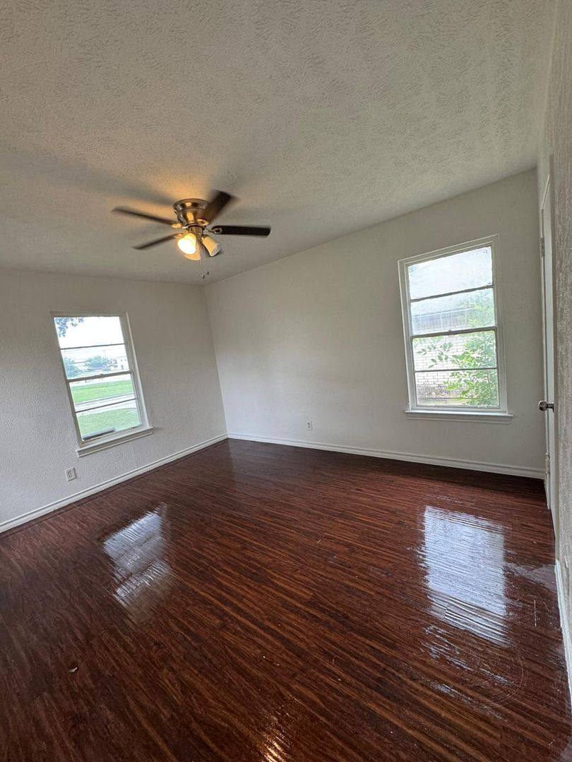 House for rent at 2309 Meadow Lane, Mesquite, TX 75150