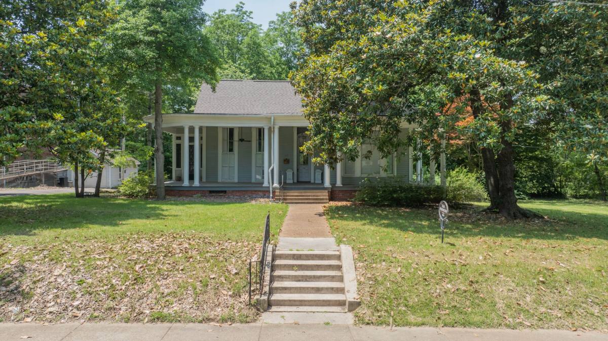 House for rent at 233 N Grand Ave, Brownsville, TN 38012