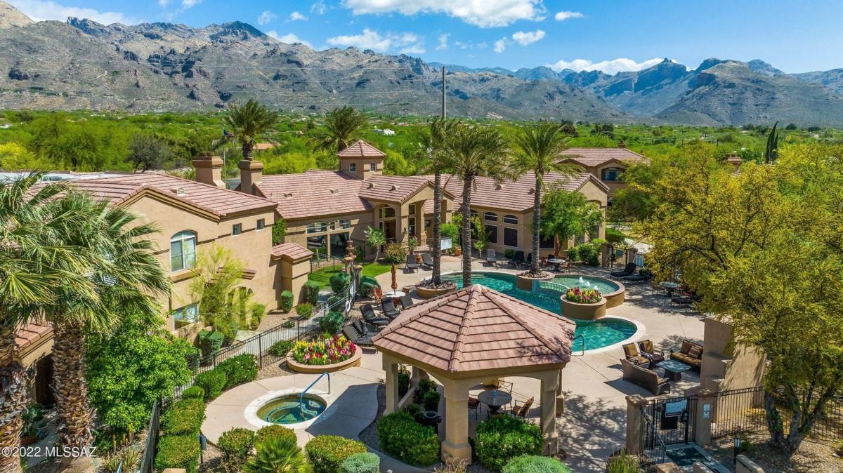 Condo for rent at 7050 E Sunrise Dr, Tucson, AZ 85750