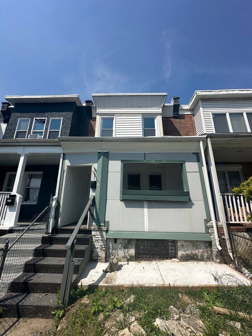 Townhouse for rent at 818 McDowell Ave, Chester, PA 19013