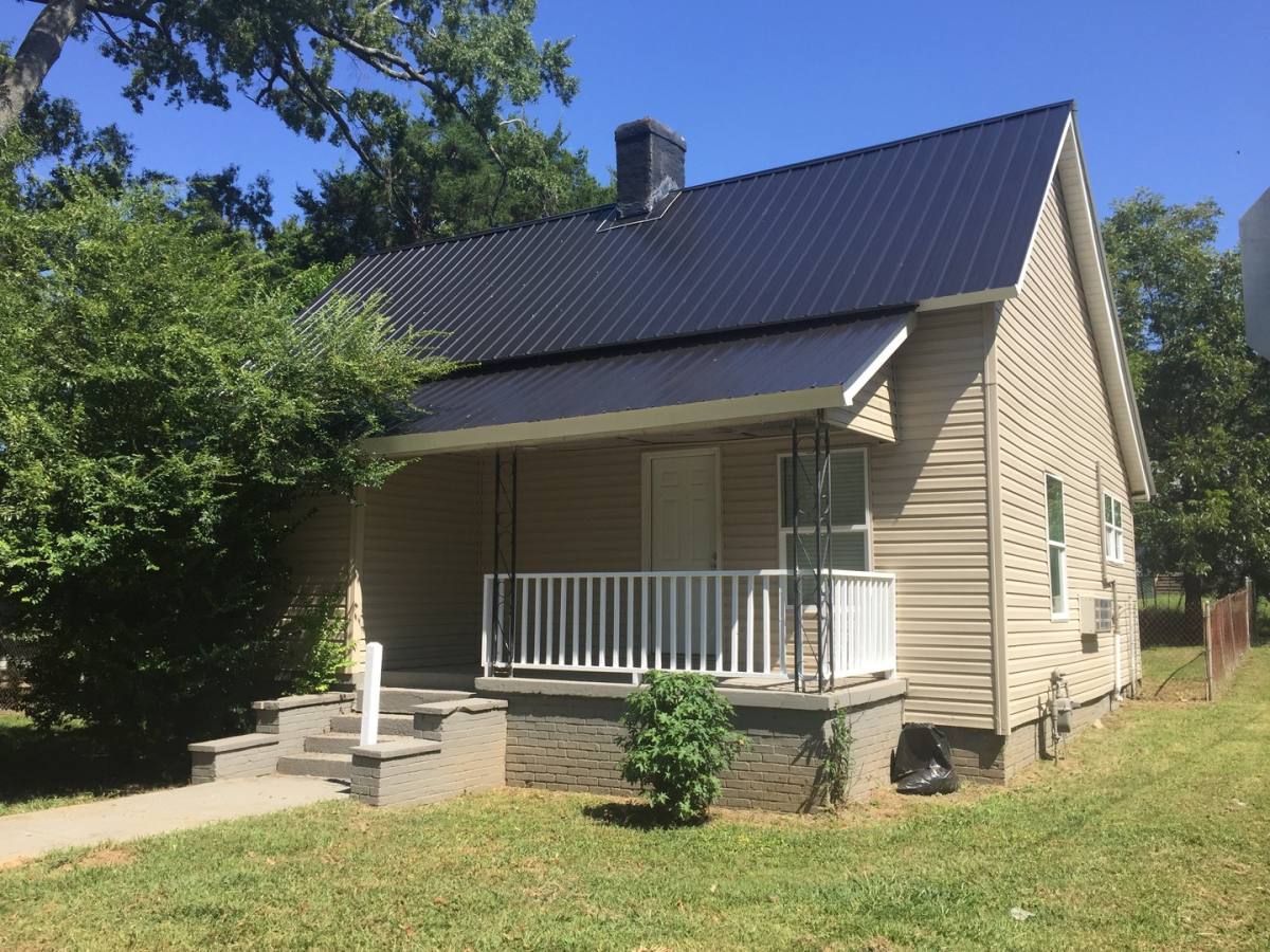 House for rent at 237 Poole St, Woodruff, SC 29388