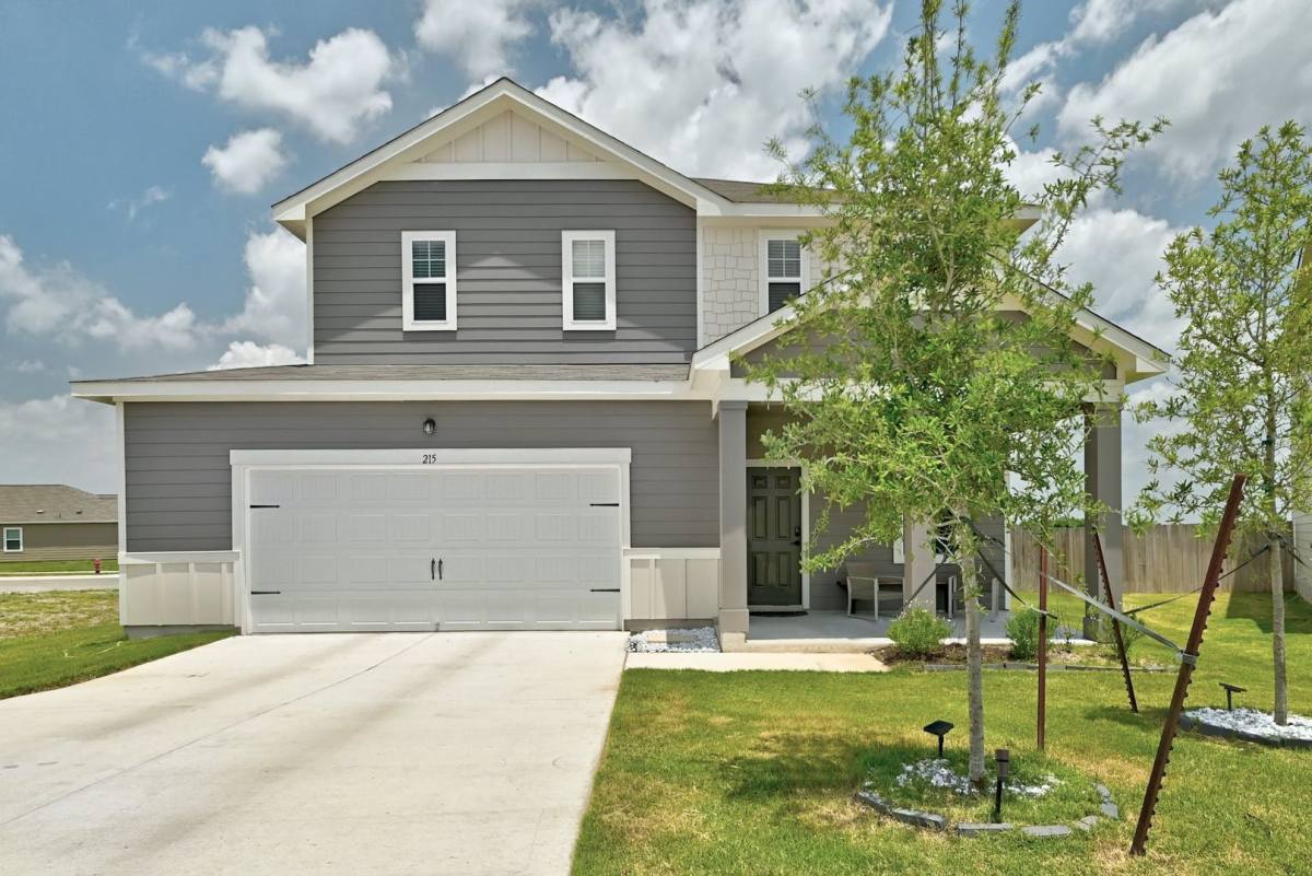 House for rent at 215 Rubrum Rd, Kyle, TX 78640