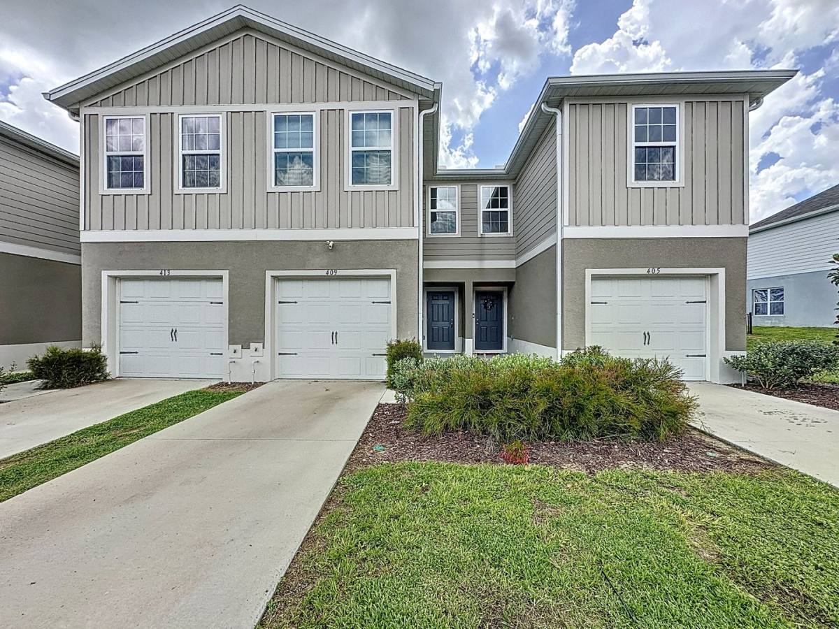Townhouse for rent at 409 Sedgewick Dr, Davenport, FL 33837