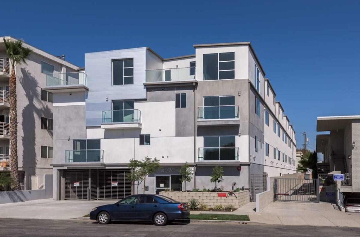 Apartment for rent at 4270 S Lindblade Dr, Los Angeles, CA 90066