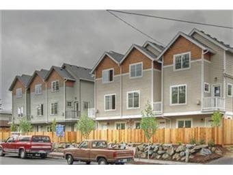 Townhouse for rent at 12325 28th Ave NE, Seattle, WA 98125