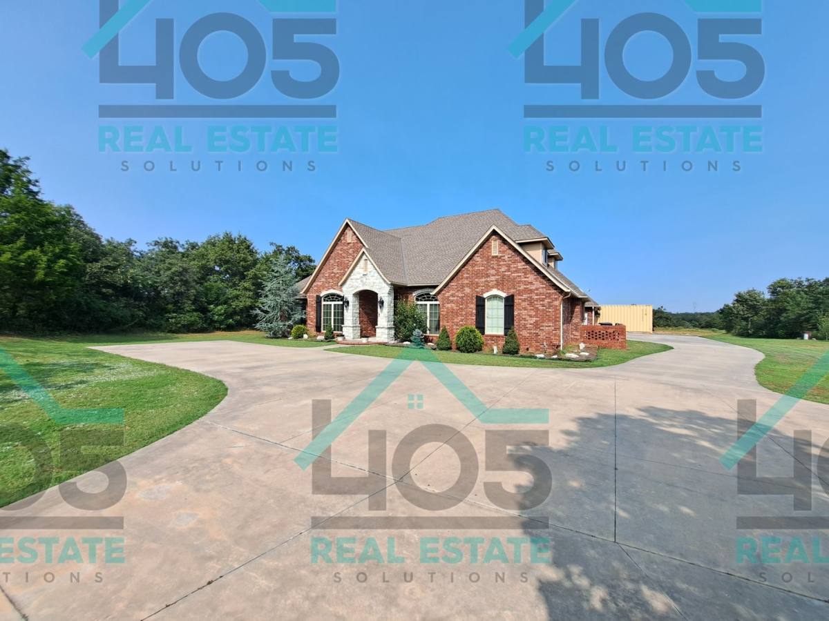 House for rent at 4800 S Henney Rd, Choctaw, OK 73020