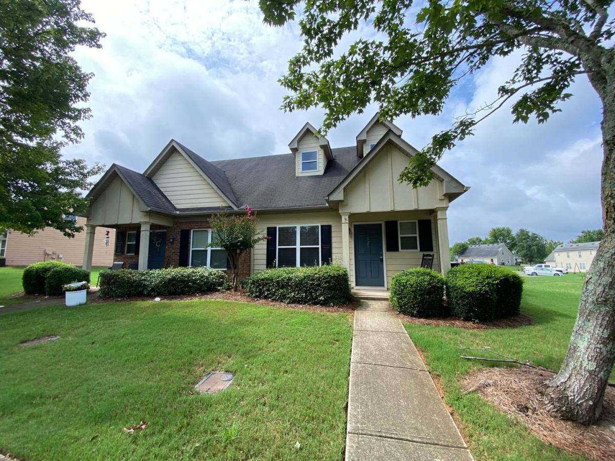 Townhouse for rent at 125 Bridgewater Circle, Athens, GA 30601