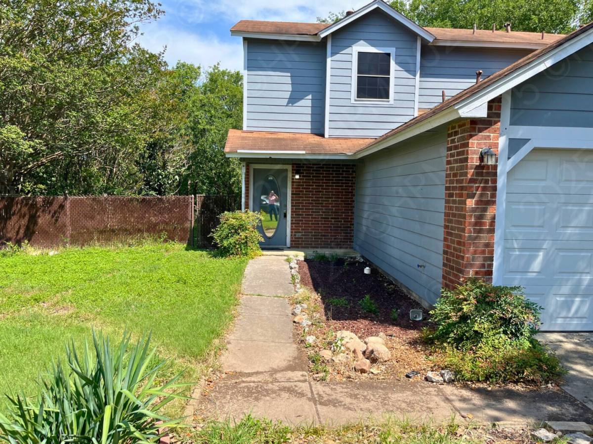 Townhouse for rent at 14408 Woods Hole Dr, San Antonio, TX 78233