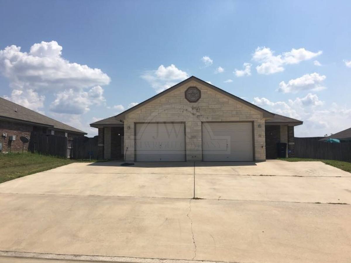 Townhouse for rent at 1400 Powder River, Killeen, TX 76549