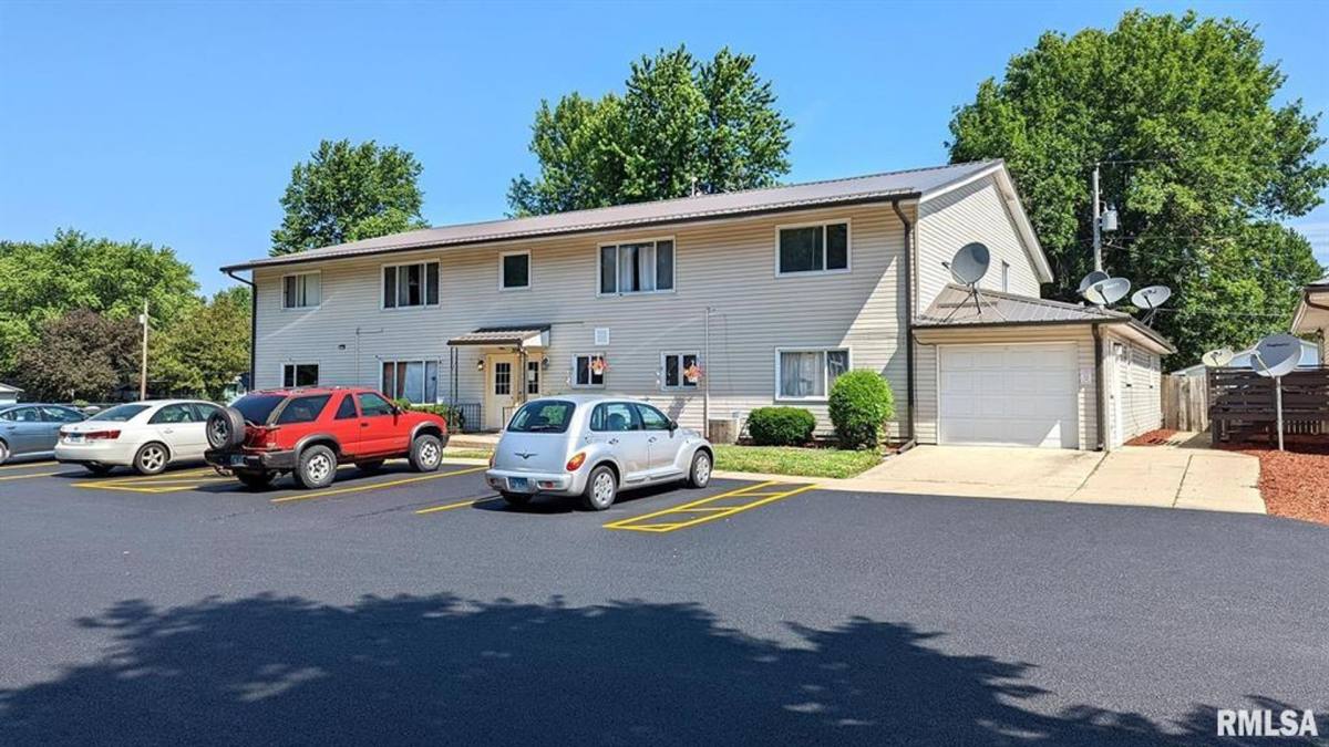 Apartment for rent at 306 Larson Court, Hillsdale, IL 61257