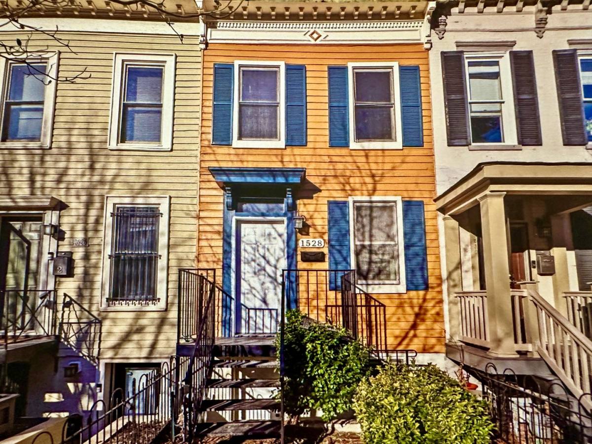 House for rent at 1528 8th St NW, Washington, DC 20001