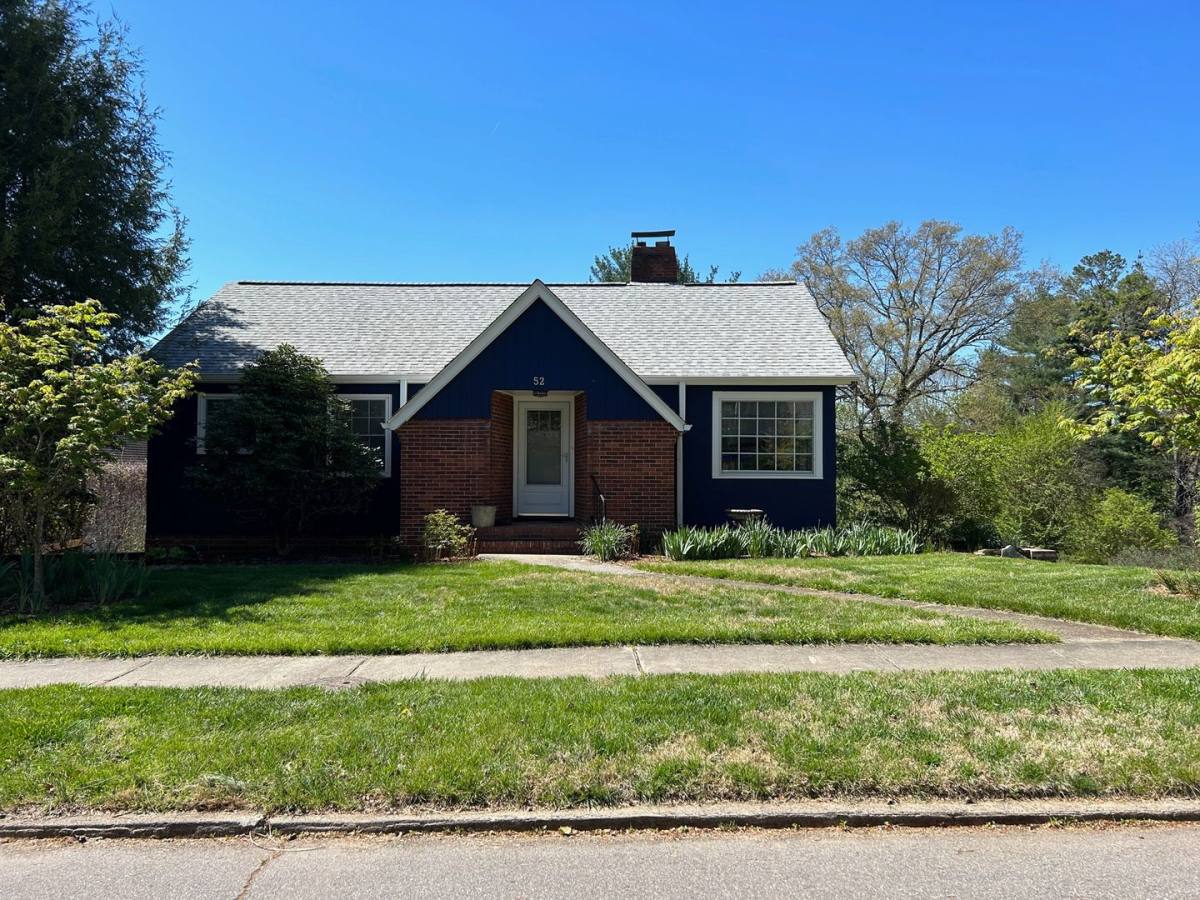 Apartment for rent at 52 Chester Place, Asheville, NC 28806