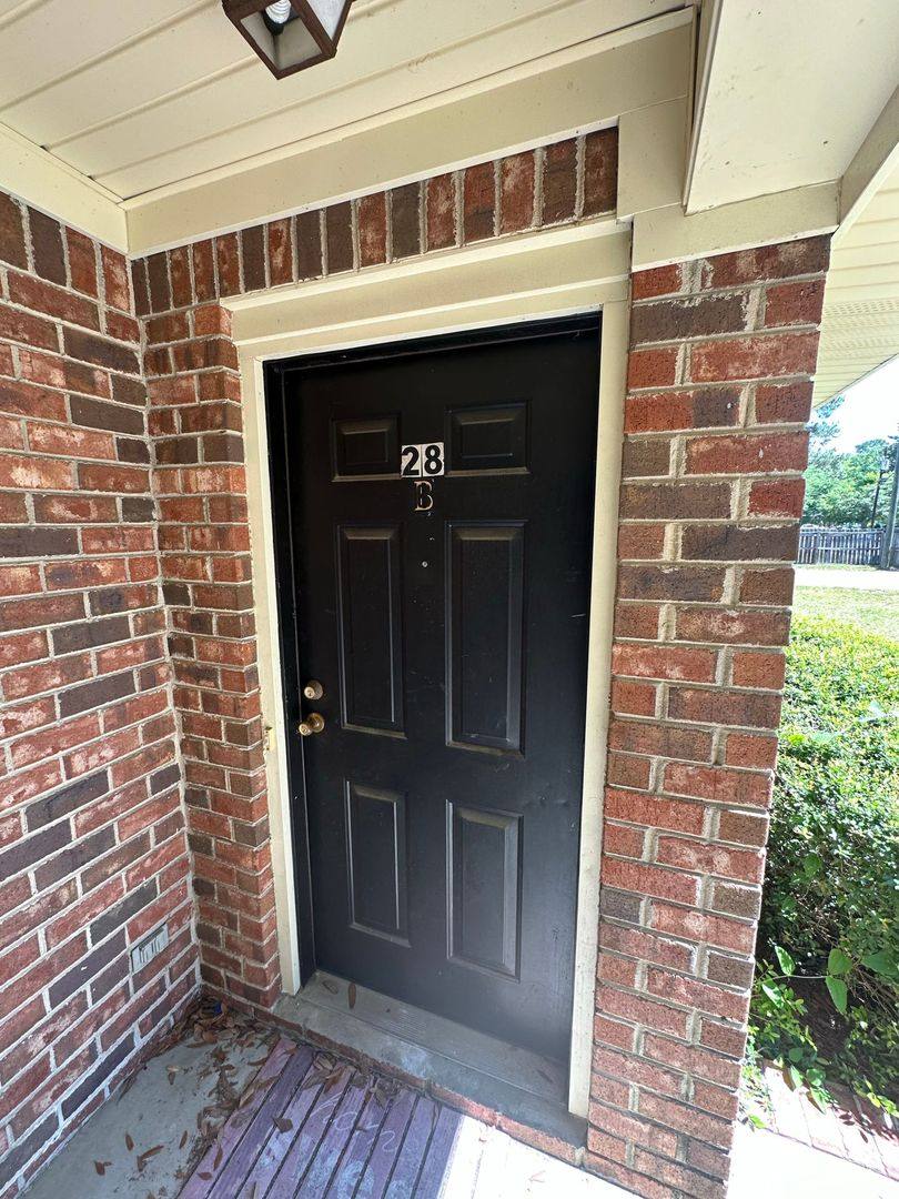Townhouse for rent at 28 Highland Ave, Sumter, SC 29150
