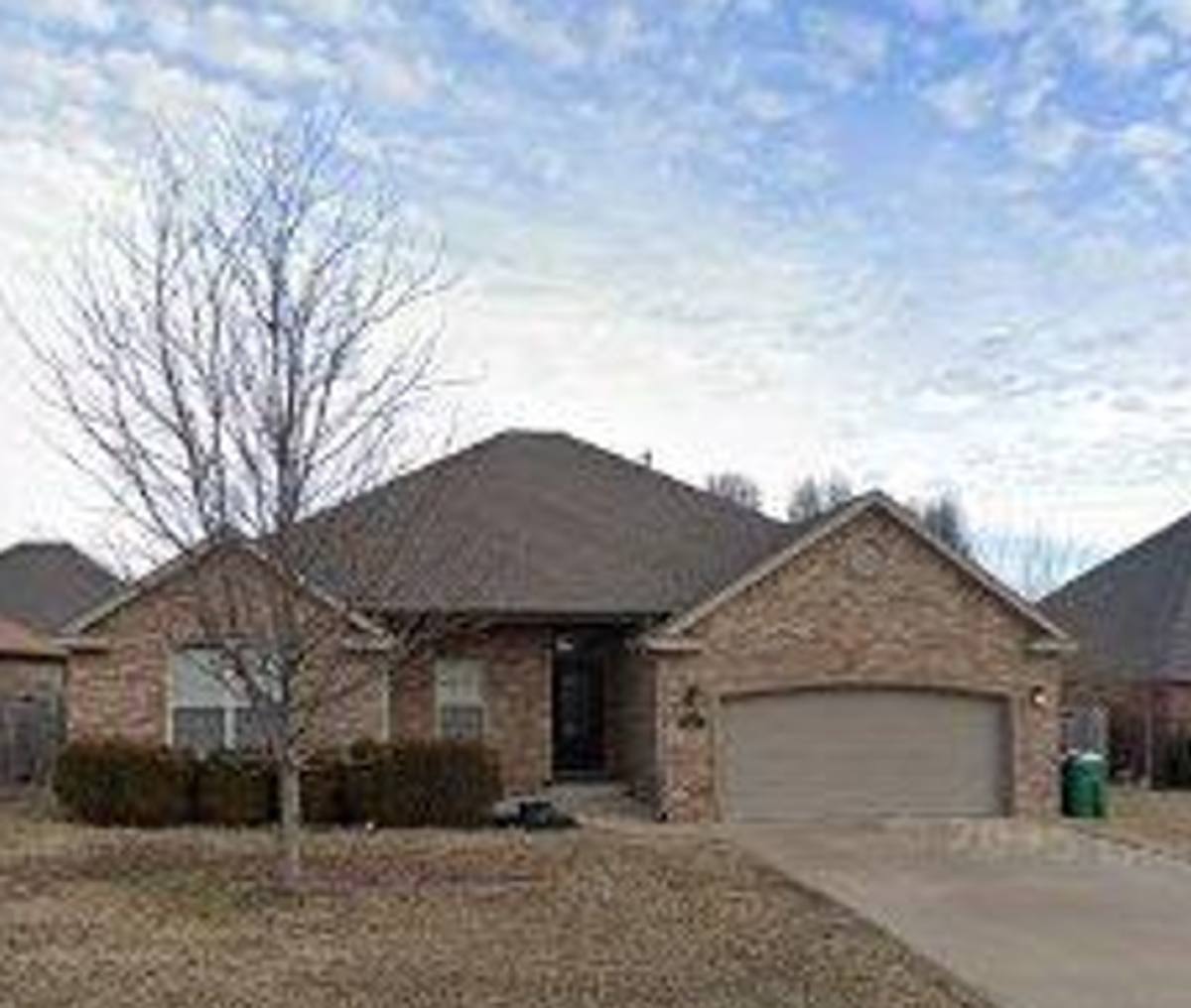 House for rent at 1201 Coventry Lane, Centerton, AR 72719