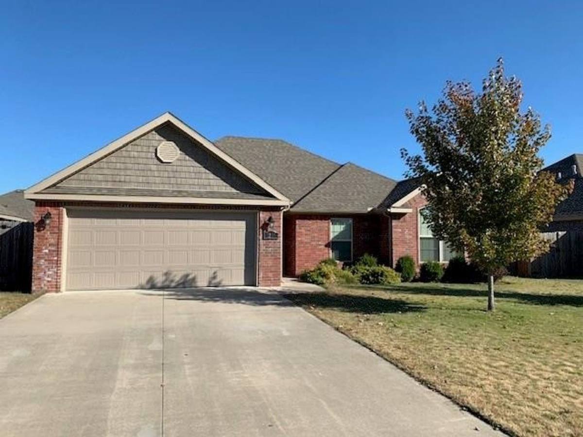 House for rent at 1205 SW Eventide St, Bentonville, AR 72712