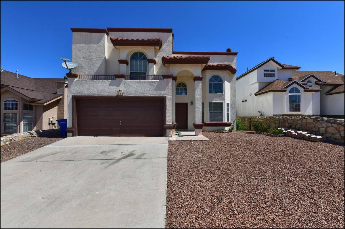 House for rent at 253 Summerbrooke, El Paso, TX 79932