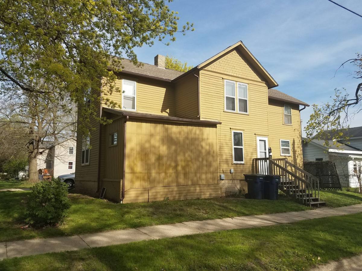 Apartment for rent at 603 Lincoln, Janesville, WI 53548