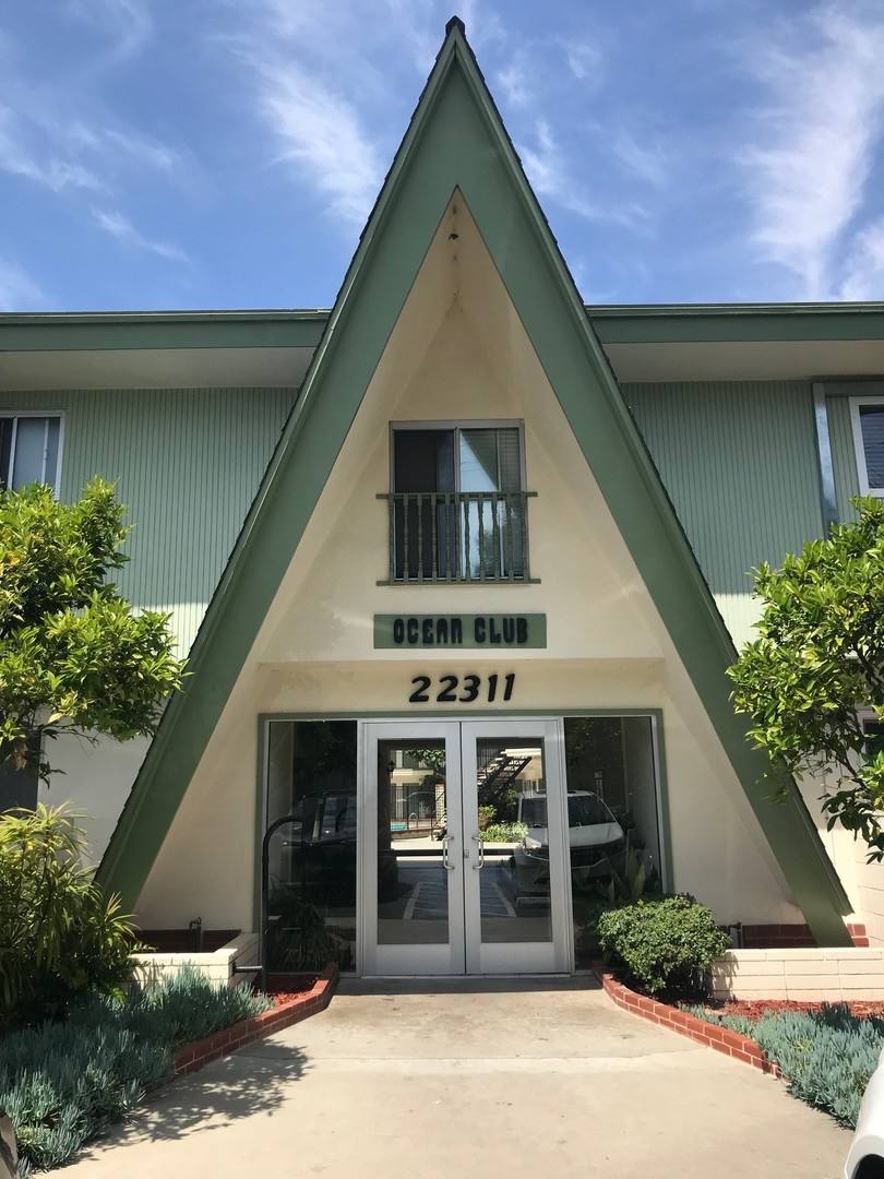 Apartment for rent at 22311 Ocean Ave, Torrance, CA 90505