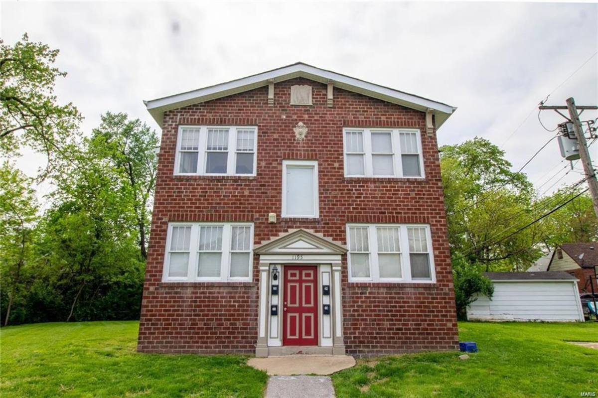 Apartment for rent at 1195 Belrue Ave, Saint Louis, MO 63130