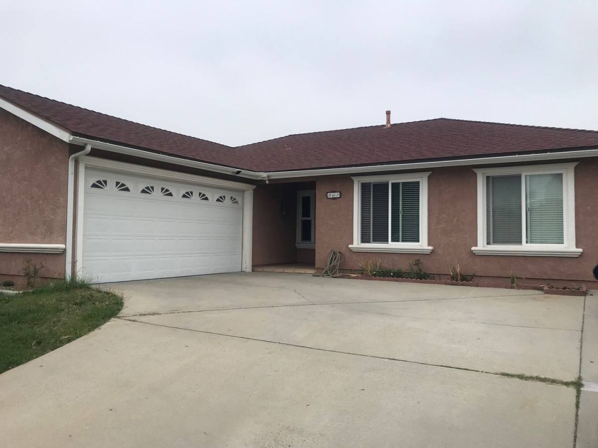 House for rent at 865 Ruben's Place, Oxnard, CA 93033
