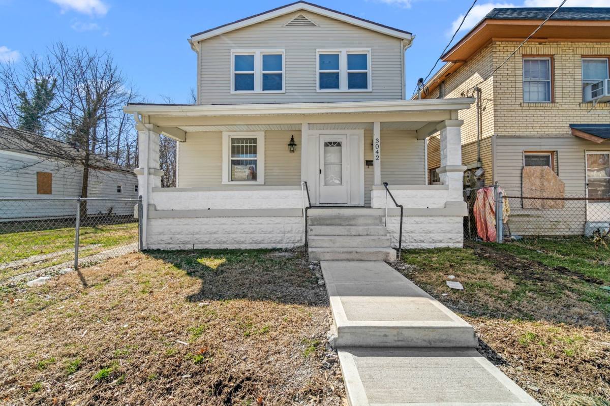 Apartment for rent at 3042 Greenwood Ave, Louisville, KY 40212