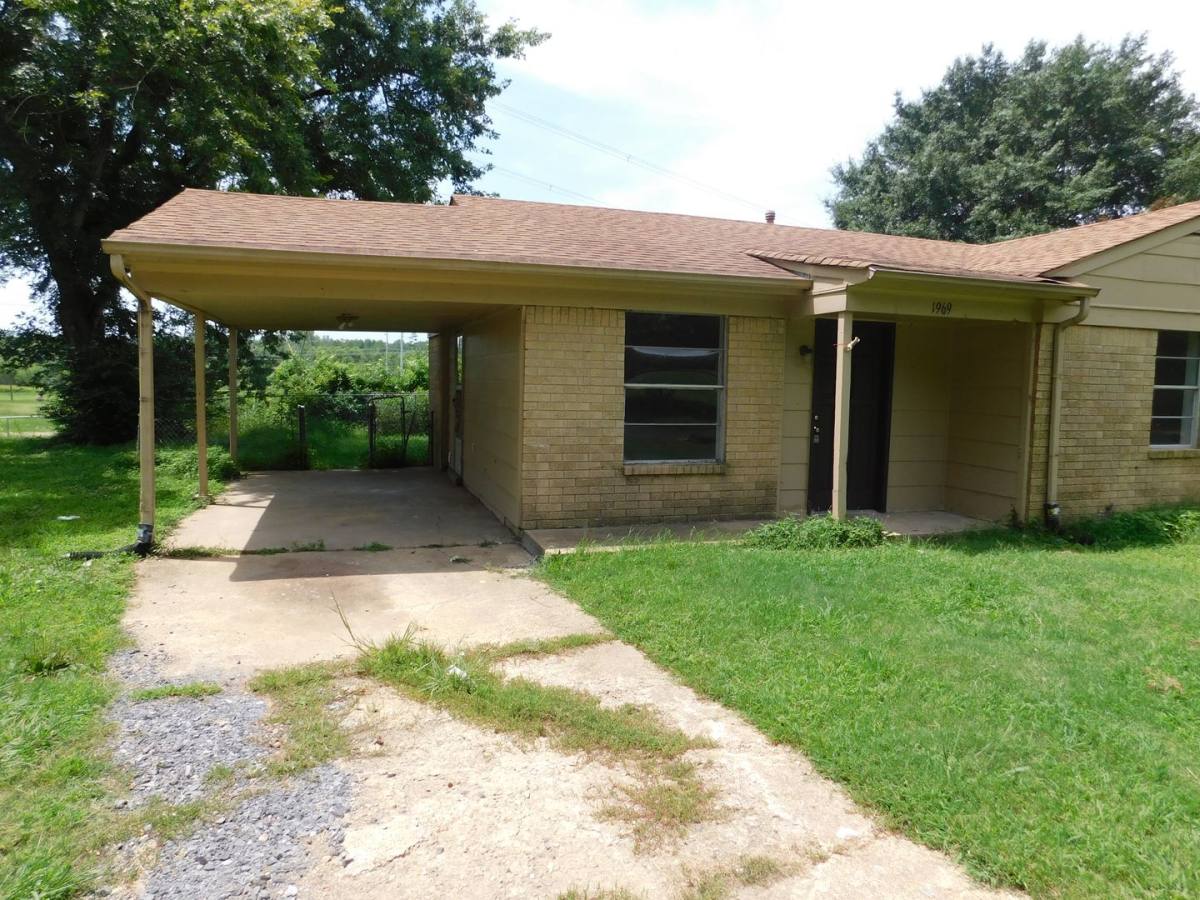House for rent at 1969 Dorchester Dr, Southaven, MS 38671