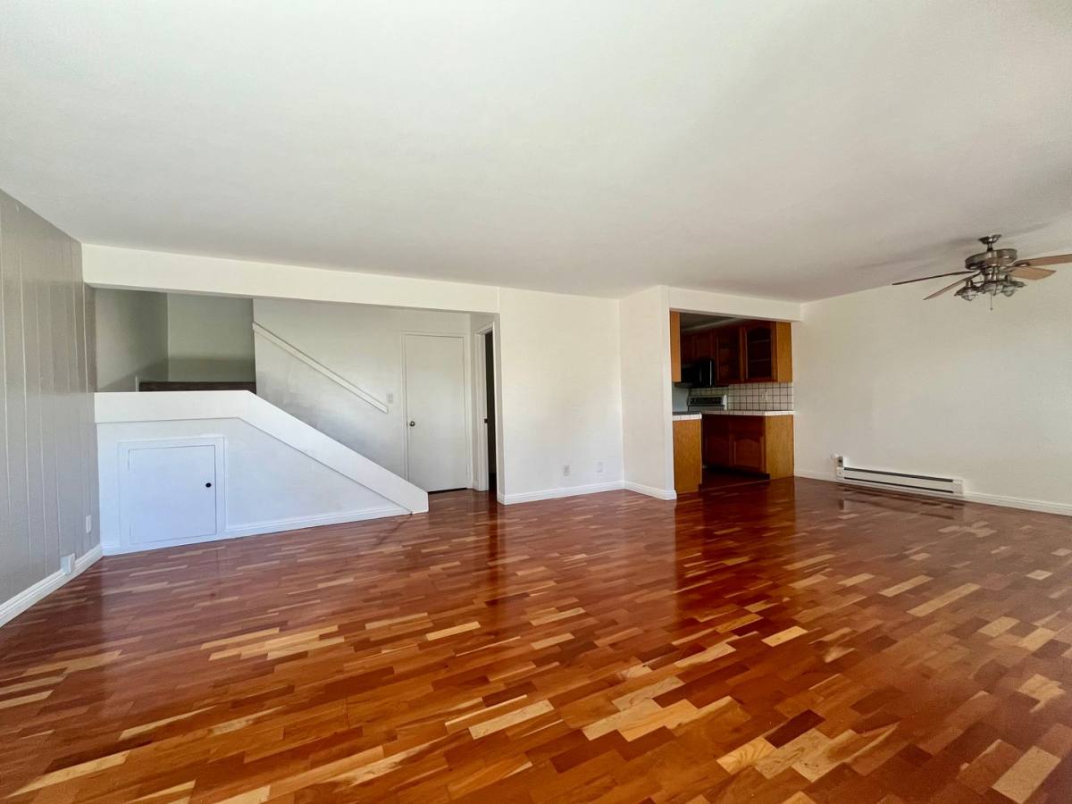 Apartment for rent at 382 S Miraleste Dr, San Pedro, CA 90732
