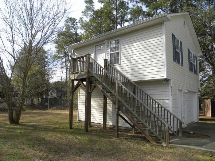 Apartment for rent at 4618 Greenway Ave, Wilmington, NC 28403