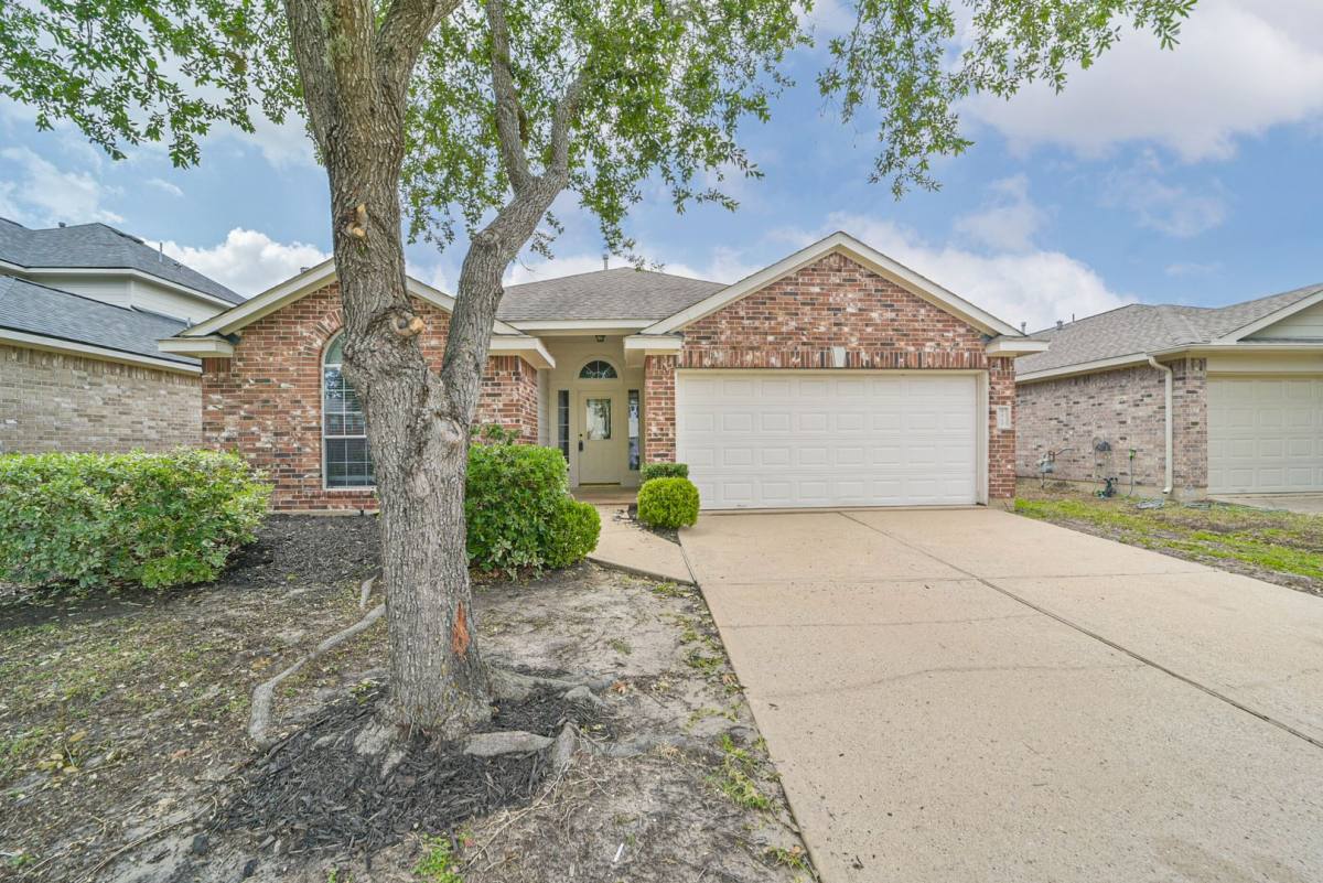 House for rent at 9911 Driftwood Park Dr, Houston, TX 77095