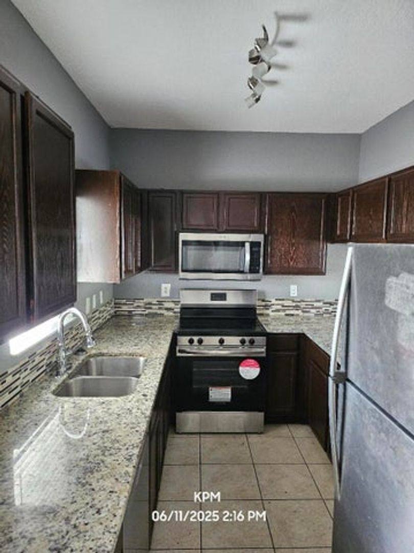 House for rent at 1109 Colonial Palms Way, West Palm Beach, FL 33406