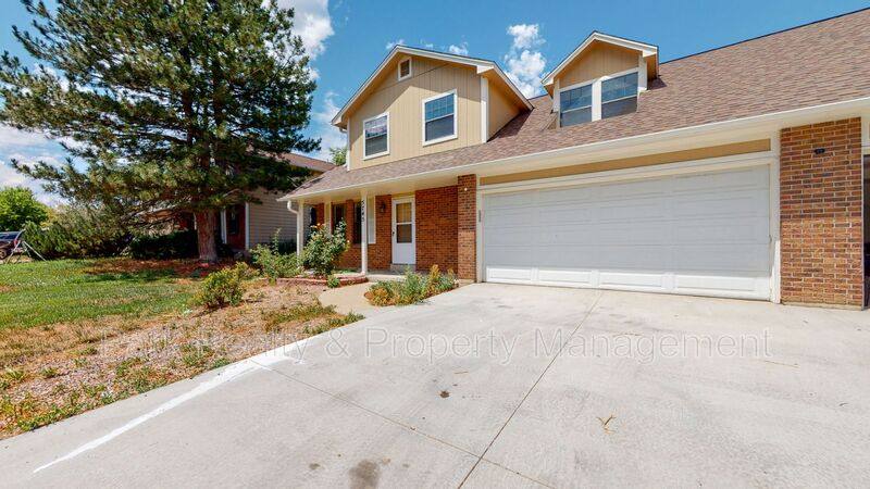 Townhouse for rent at 5745 W 2nd Ave, Denver, CO 80226