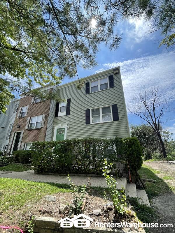 Townhouse for rent at 1931 Brookside Dr, Edgewood, MD 21040