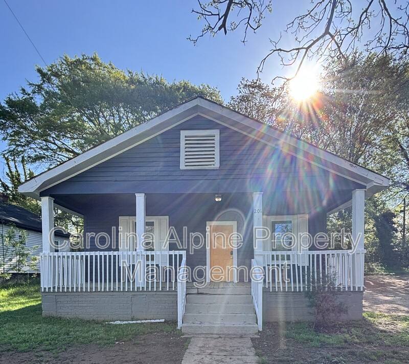 House for rent at 201 Chestnut St, Shelby, NC 28150