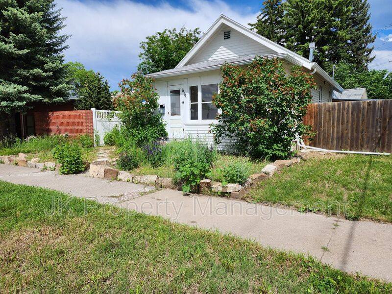 House for rent at 111 27th St S, Great Falls, MT 59405