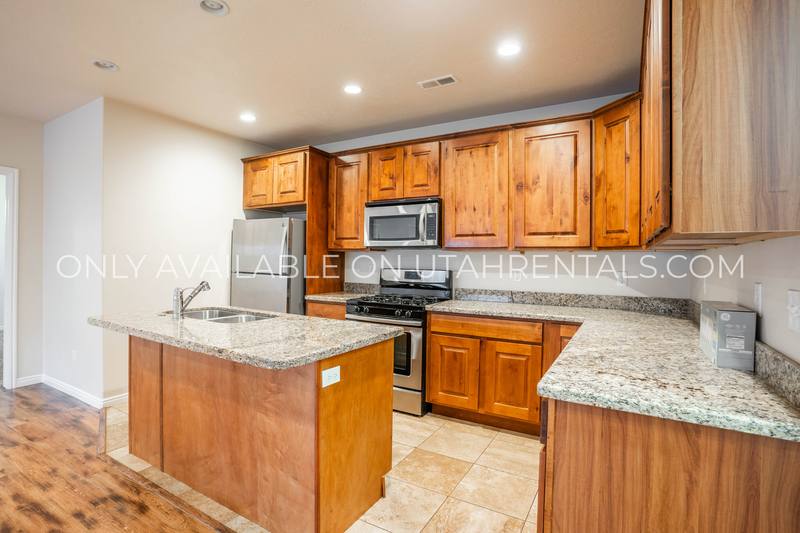 Apartment for rent at 698 E 1600 S #B, Orem, UT 84097