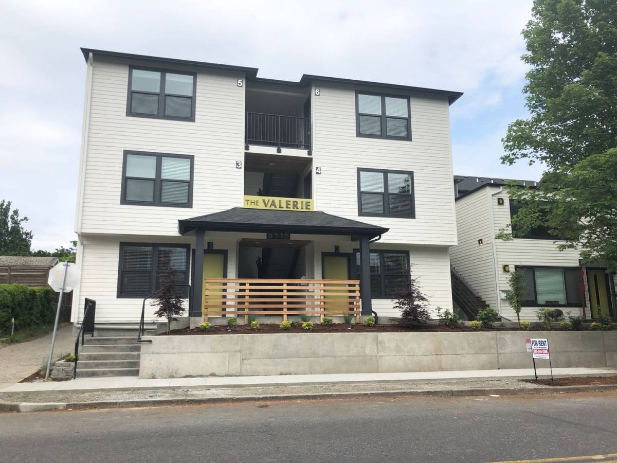 Apartment for rent at 5515 SE 17th Ave, Portland, OR 97202