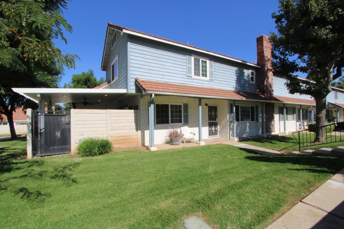 Condo for rent at 40 Dearborn Circle, Redlands, CA 92374