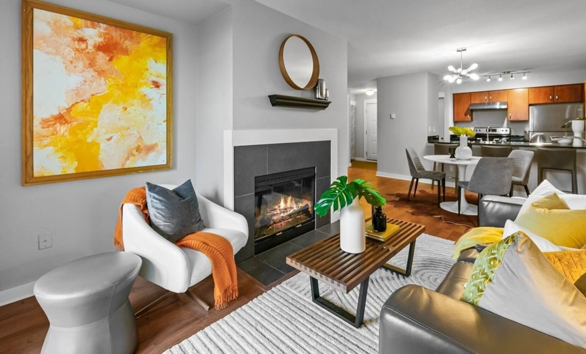 Condo for rent at 840 NE 125th St #103, Seattle, WA 98125