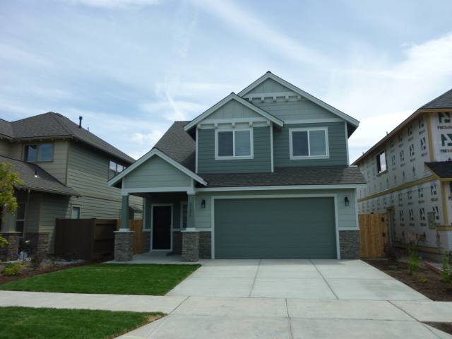 House for rent at 21377 NE Evelyn Place, Bend, OR 97701