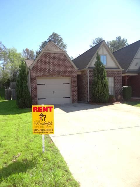 Townhouse for rent at 2472 Ridgemont Dr, Birmingham, AL 35244