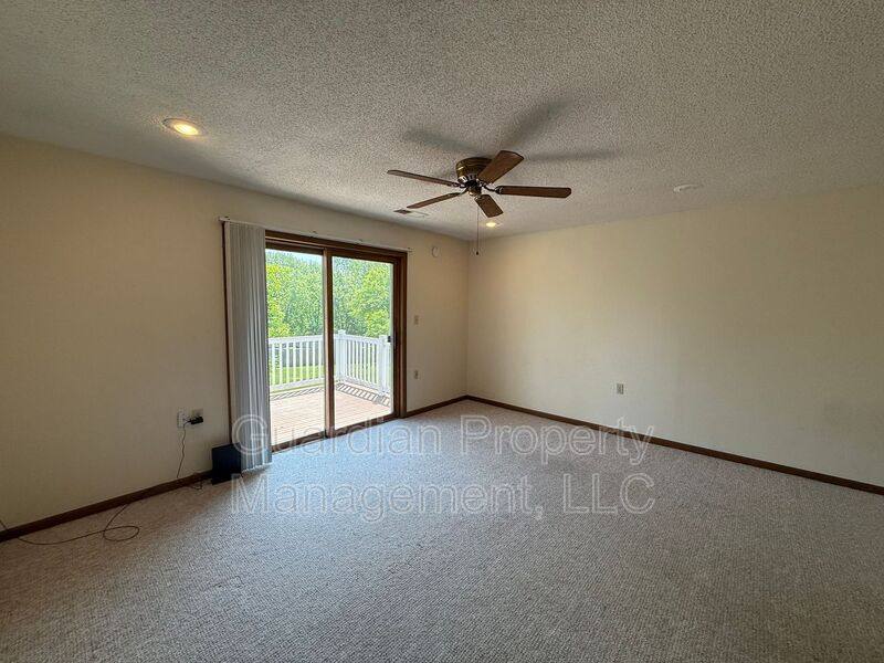 Apartment for rent at 1645 N Country Club Rd #6, Maryville, MO 64468