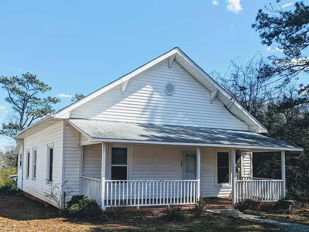 House for rent at 324 Toomer Loop Rd, Pittsboro, NC 27312