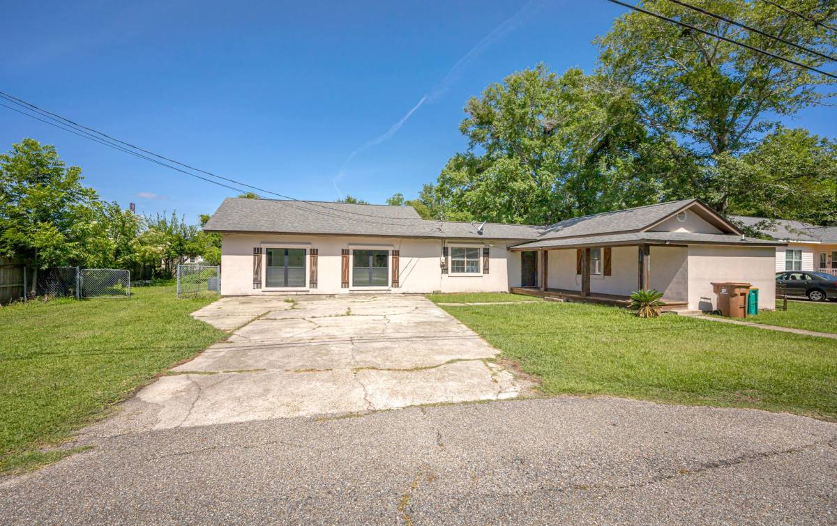 House for rent at 10077 Church Ave, Diberville, MS 39540