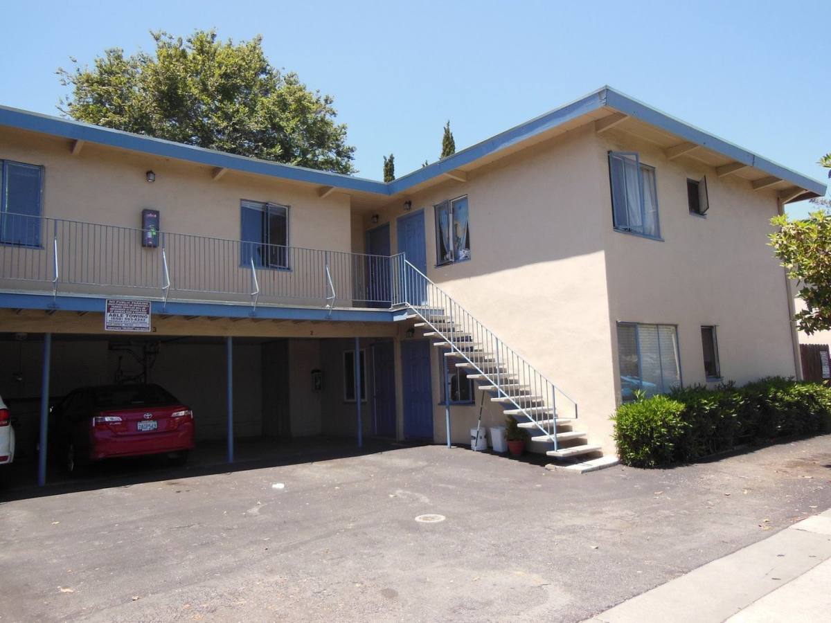 Apartment for rent at 407-425 Chestnut St, Redwood City, CA 94063