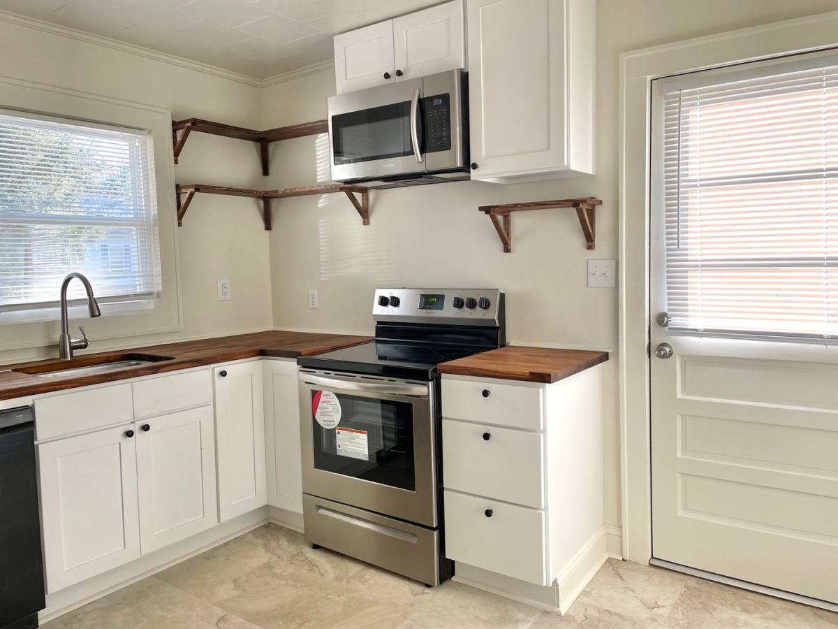 Apartment for rent at 106A Morgan Dr, Morganton, NC 28655