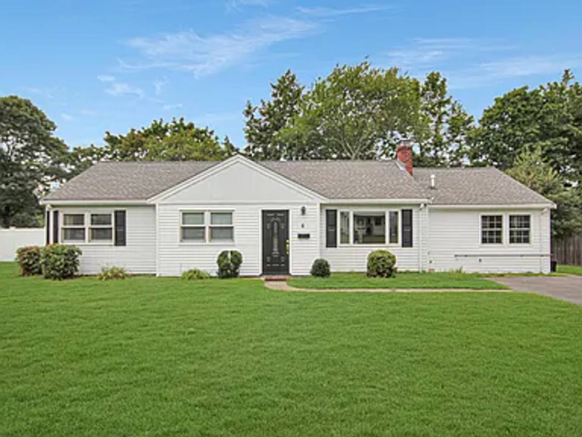 House for rent at 6 Dwight Ave, Natick, MA 01760
