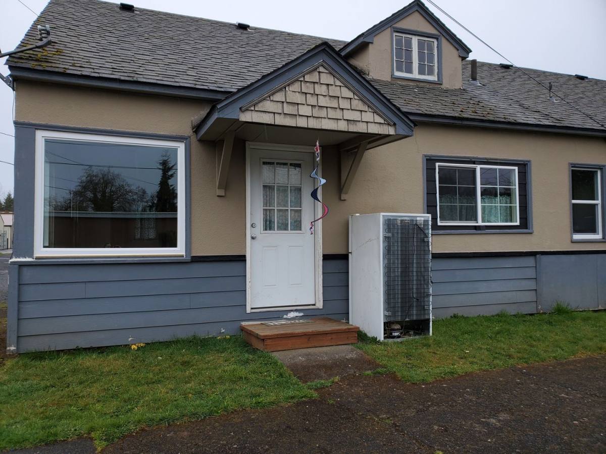 Apartment for rent at 924 Main St, Sweet Home, OR 97386