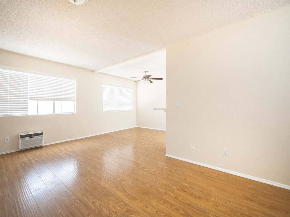 Apartment for rent at 5715 Vineland Ave, North Hollywood, CA 91601