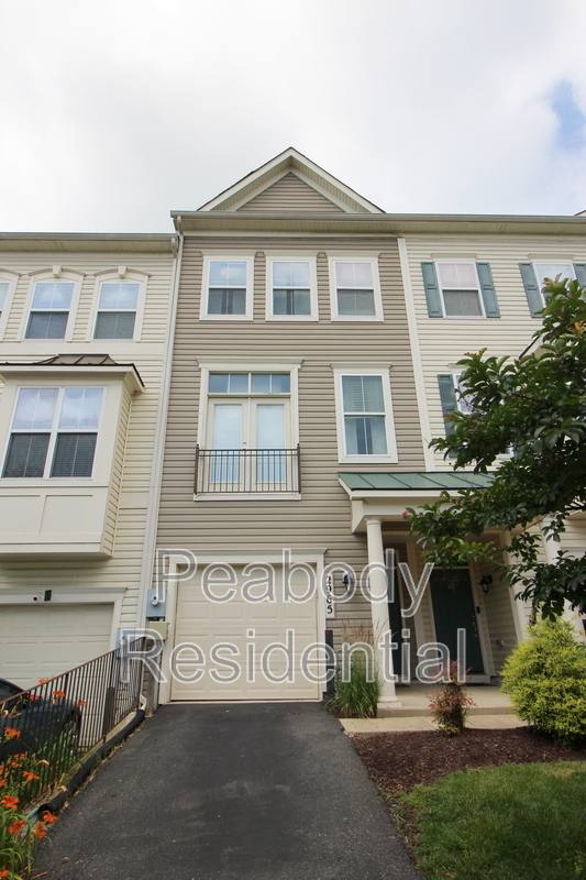 Townhouse for rent at 2965 Chinkapin Oak Lane, Woodbridge, VA 22191