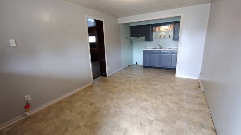 Apartment for rent at 2223 N Water St Extension - W09, Uhrichsville, OH 44683